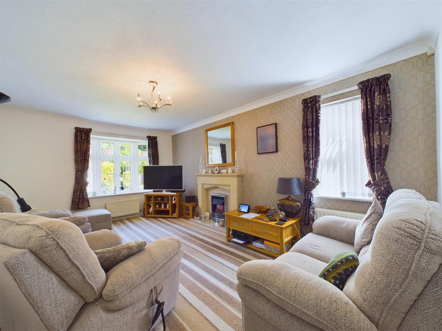 Stowe Garth, Bridlington Belts Estate Agents